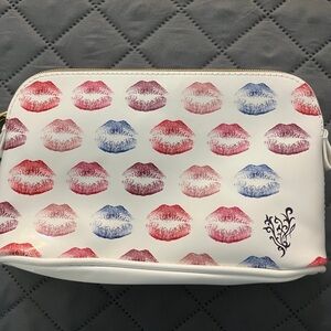 Younique Kiss Makeup Bag